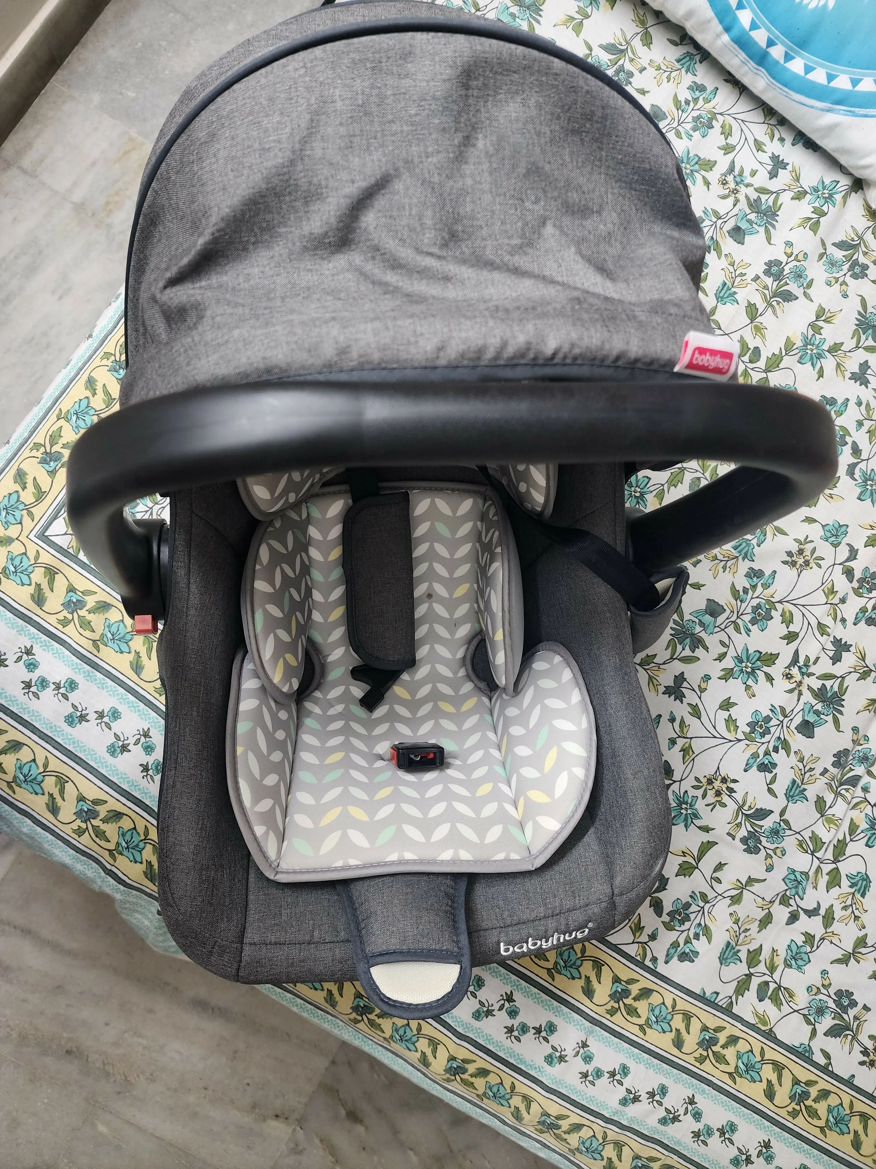 BABYHUG Amber Car Seat cum carry cot with rocking base