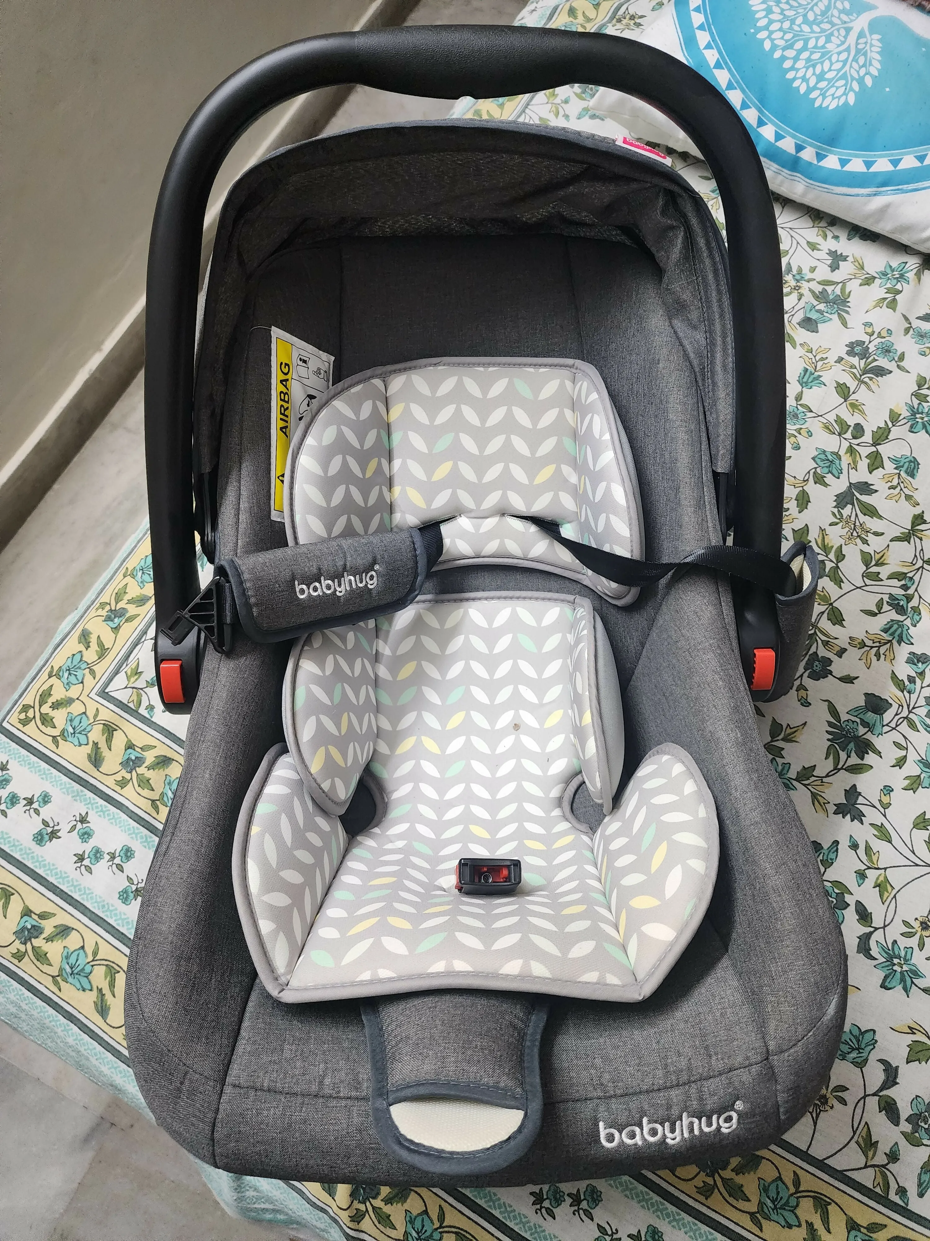 BABYHUG Amber Car Seat cum carry cot with rocking base