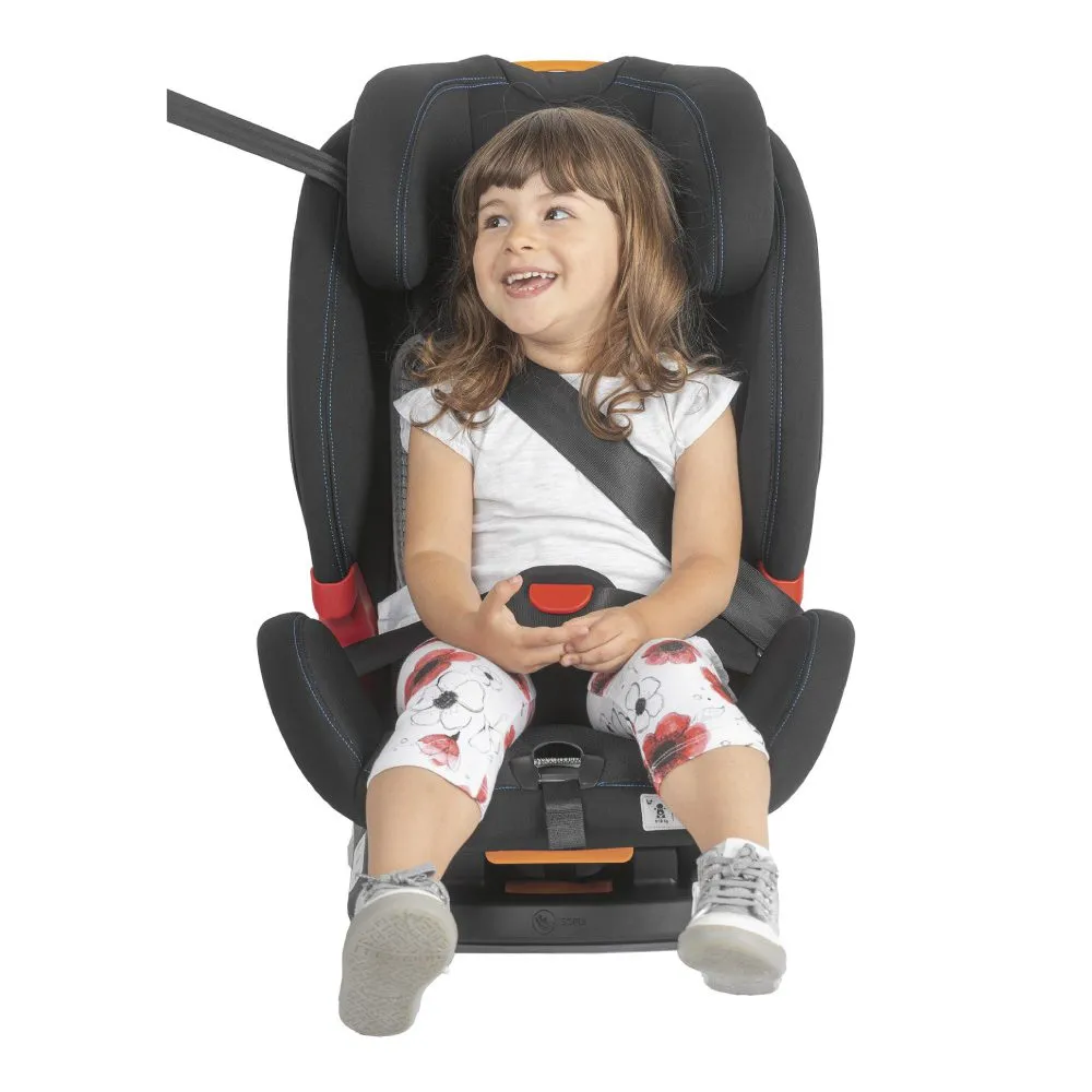 Chicco Akita Fix High-Quality, Secure, and Comfortable Car Seat for Children
