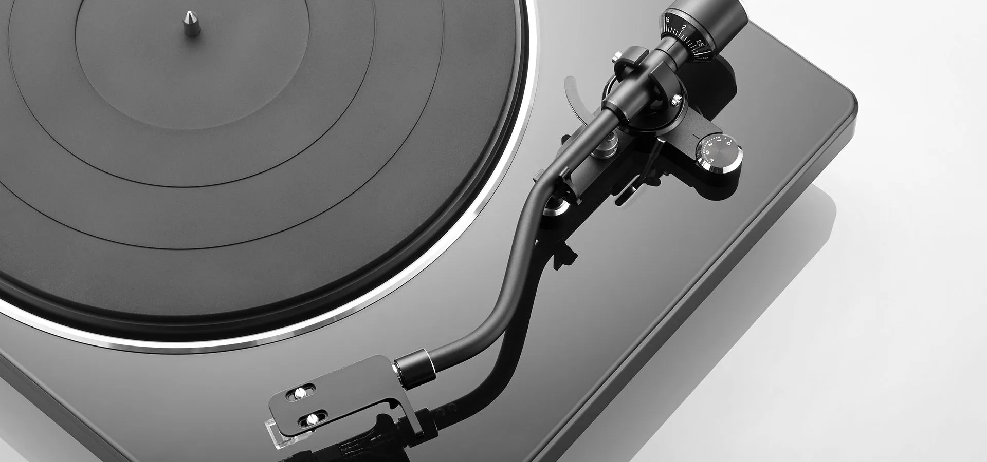 Denon DP-400 Hi-Fi Turntable with Speed Auto Sensor