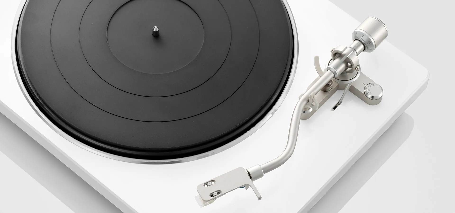 Denon DP-400 Hi-Fi Turntable with Speed Auto Sensor