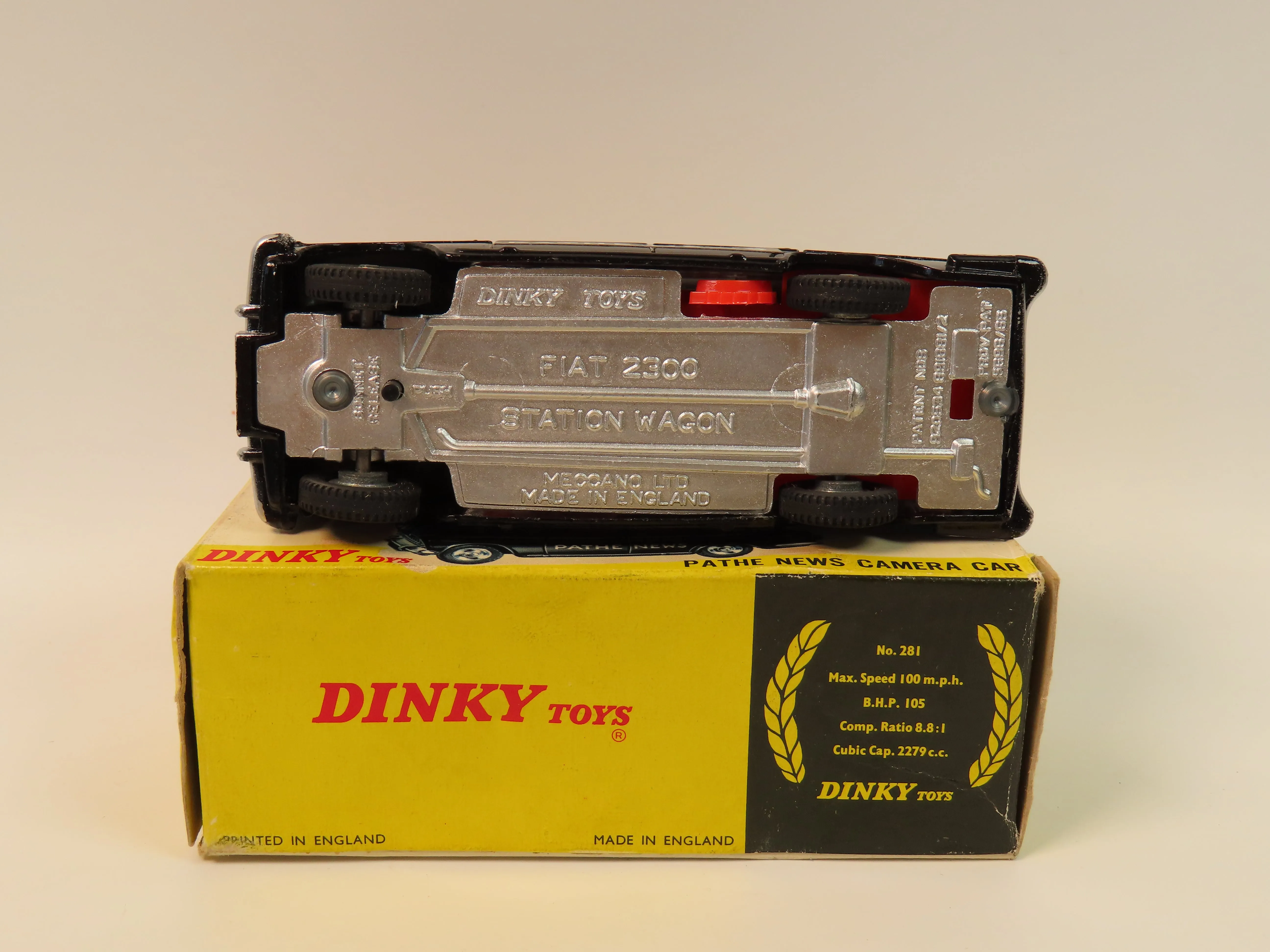 Dinky 281 Pathe News Camera Car, 99.9% Mint/Boxed! Super and rare model !