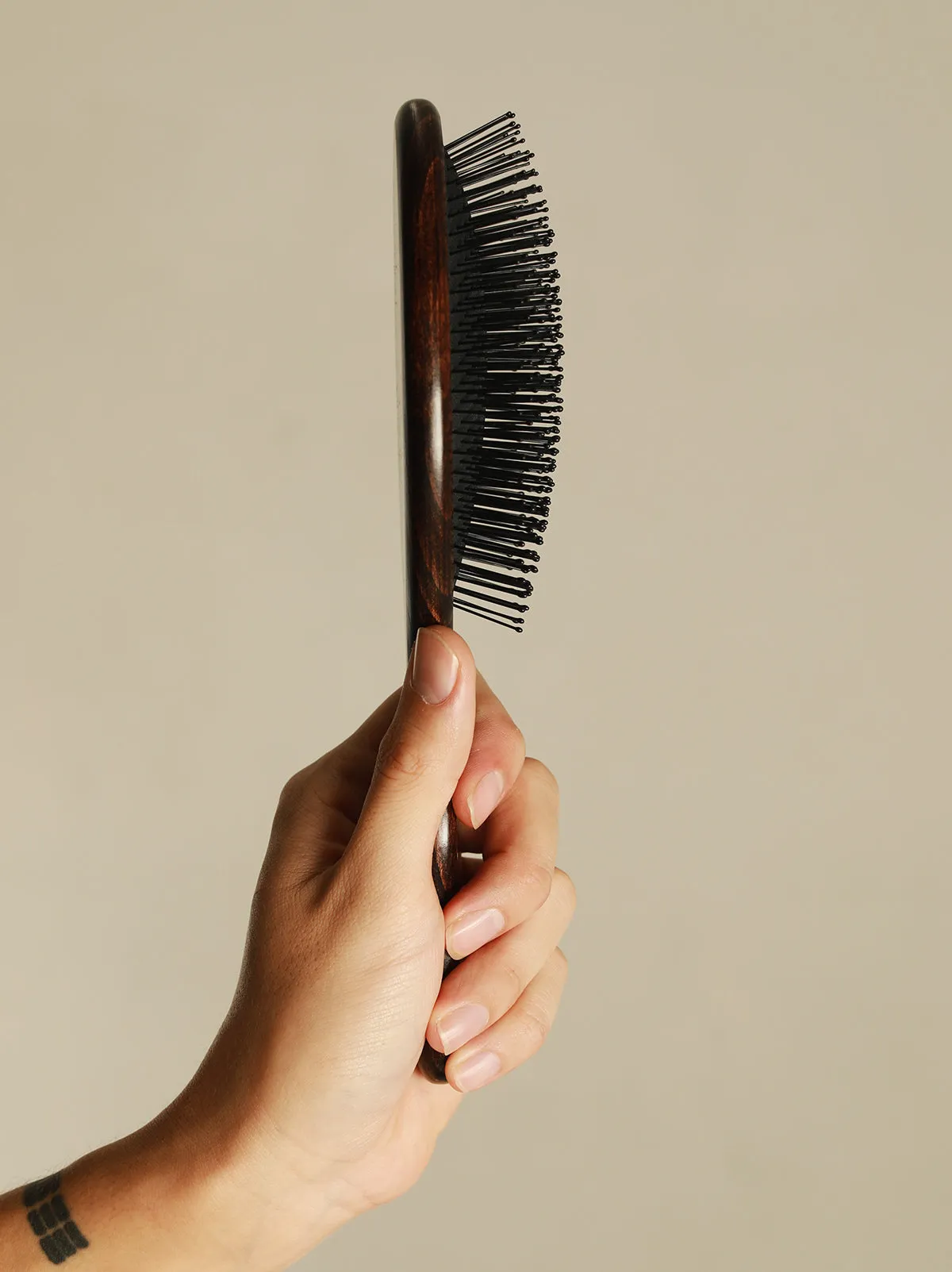 THE MERMAID BRUSH - WET DETANGLING BRUSH